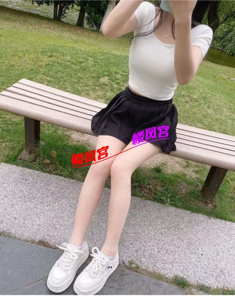 2DDE57C41C33853A9A66358F1C662453.jpg